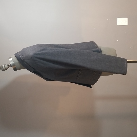 Harve Benard blazer. Tag removed . Grey aprox size 10 feels wool blend - Picture 3 of 11